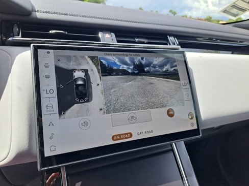 Used 2026 Land Rover Range Rover Velar Dynamic SE image 16