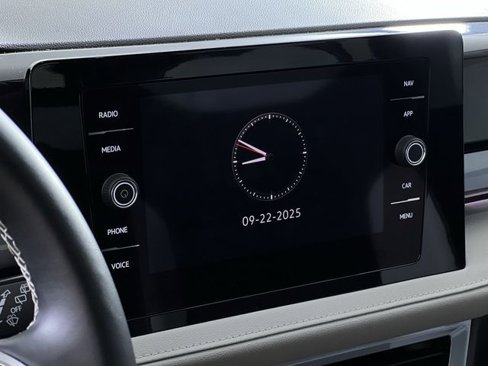 Used 2025 Volkswagen Taos SEL image 16