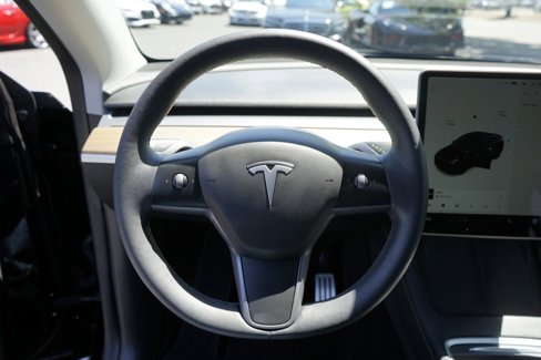 Used 2022 Tesla Model Y Performance image 12