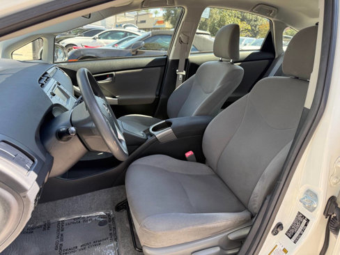 Used 2013 Toyota Prius Plug-In Hybrid image 22