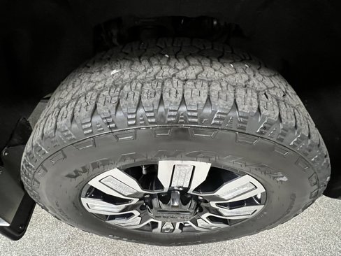 Used 2024 GMC Sierra 3500 Denali w/ Technology Package image 22