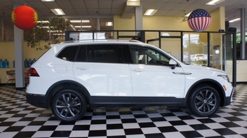 Used 2022 Volkswagen Tiguan SE image 7