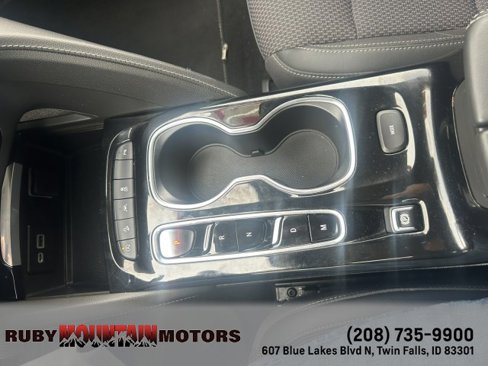 Used 2023 Buick Envision Preferred w/ Premium Seat Package image 14