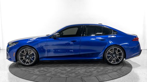 Used 2026 BMW M5 w/ Executive Package image 3