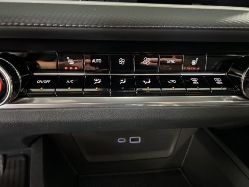 New 2026 Chevrolet Equinox LT w/ Convenience Package II image 30