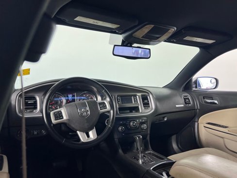 Used 2014 Dodge Charger SE w/ Connectivity Group image 17