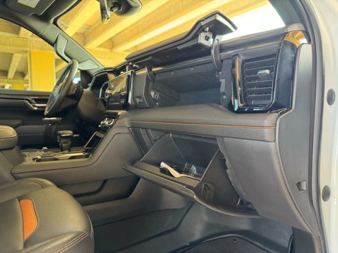 Used 2023 GMC Sierra 1500 AT4 w/ Technology Package image 32
