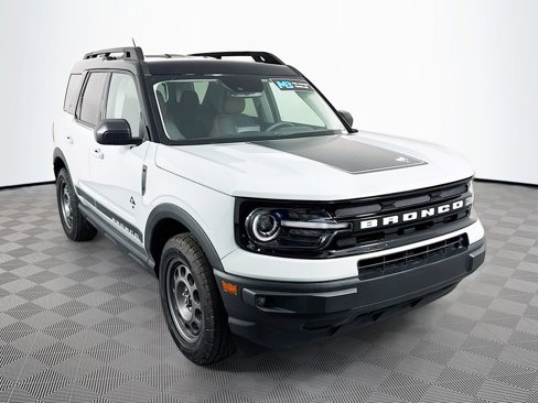 Used 2024 Ford Bronco Sport Outer Banks image 3