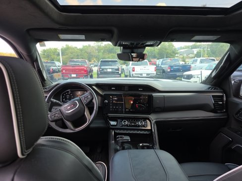Used 2024 GMC Sierra 1500 AT4X image 18