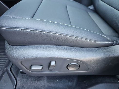 New 2026 Chevrolet Traverse LT w/ Sun and Wheel Package image 24