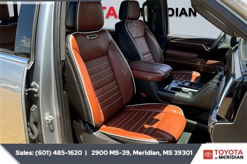Used 2025 GMC Sierra 2500 Denali Ultimate image 6