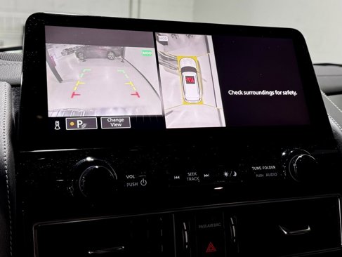 Used 2023 INFINITI QX80 Sensory image 5