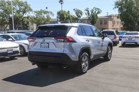 Used 2024 Toyota RAV4 LE image 10