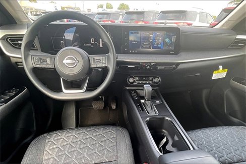 New 2026 Nissan Kicks SV w/ SV Premium Package image 5
