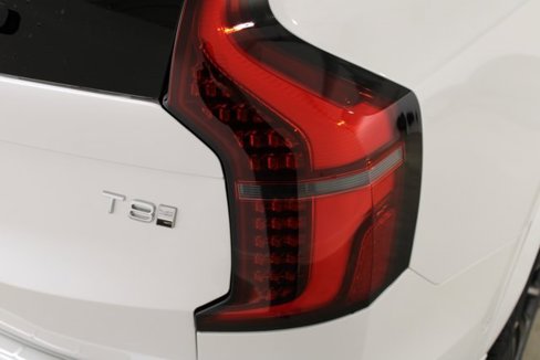 New 2025 Volvo XC90 T8 Plus w/ Protection Package Premier image 10