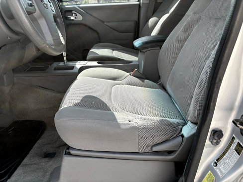 Used 2016 Nissan Frontier SV image 44