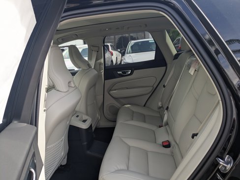 New 2025 Volvo XC60 T8 Plus w/ Protection Package Premier image 15