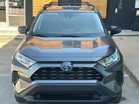 Used 2022 Toyota RAV4 LE image 6