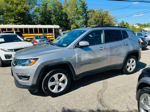 Used 2019 Jeep Compass Latitude w/ Popular Equipment Group image 2