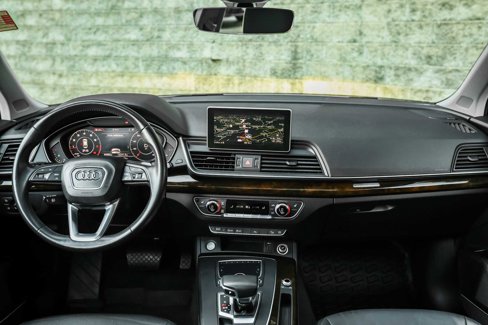 Used 2018 Audi Q5 2.0T Premium Plus w/ Premium Plus Package image 24
