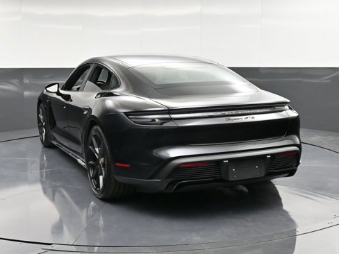 New 2025 Porsche Taycan GTS image 7