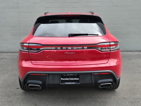 New 2025 Porsche Macan image 8