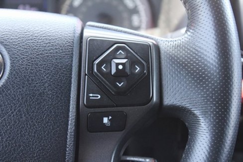 Used 2017 Toyota Tacoma TRD Off-Road image 17