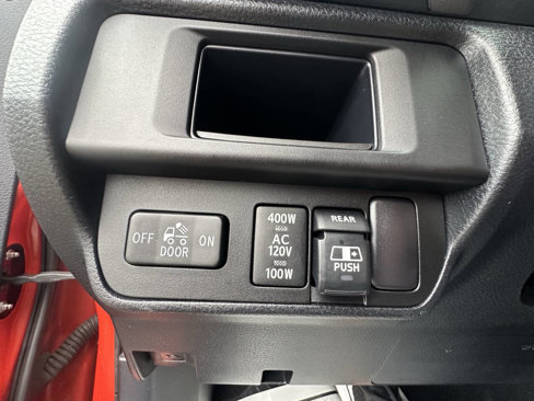 Used 2017 Toyota Tacoma TRD Sport image 10