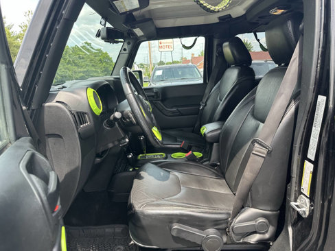 Used 2017 Jeep Wrangler Unlimited Sahara image 9