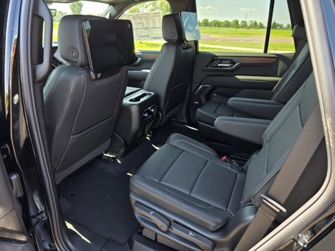 New 2025 GMC Yukon Denali w/ Denali Reserve Package image 19