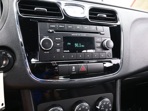 Used 2013 Chrysler 200 Touring image 21