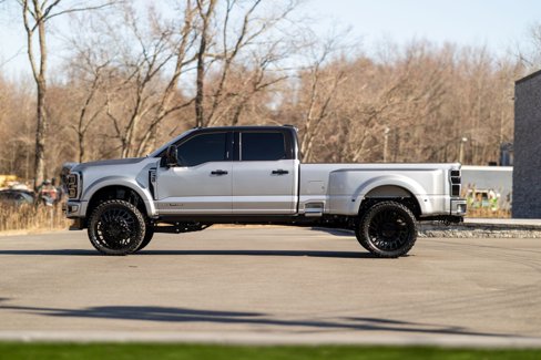 Used 2024 Ford F450 Limited w/ FX4 Off-Road Package image 9