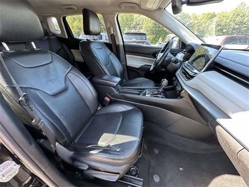 Used 2022 Jeep Compass Limited image 23