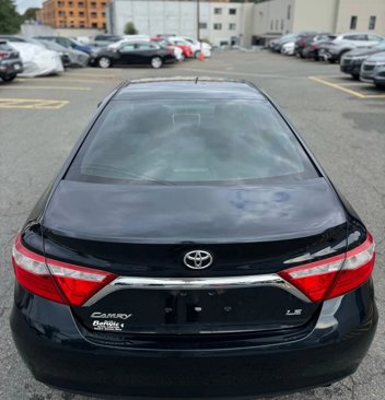 Used 2015 Toyota Camry LE image 11