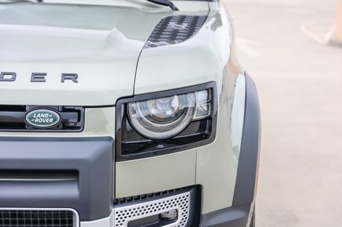 New 2025 Land Rover Defender 90 S image 11