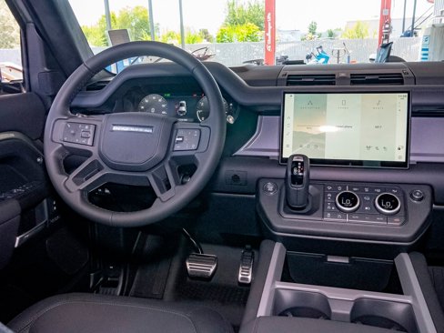 New 2025 Land Rover Defender 110 X image 39