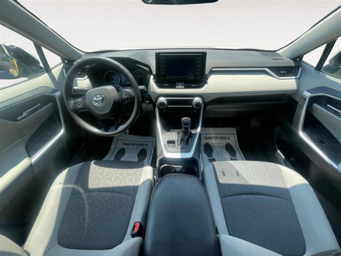 Used 2021 Toyota RAV4 XLE image 10
