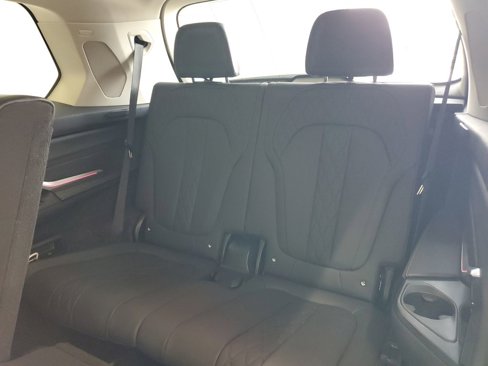 Used 2025 BMW X7 xDrive40i image 14