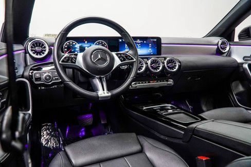 Used 2025 Mercedes-Benz CLA 250 image 5