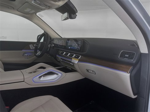 New 2026 Mercedes-Benz GLS 580 4MATIC image 31