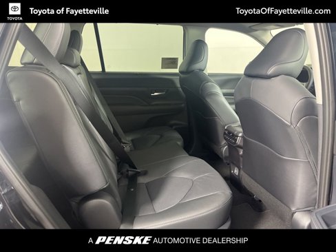 New 2026 Toyota Grand Highlander Limited image 11