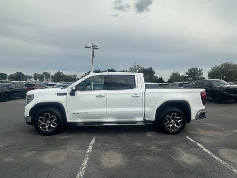 Certified 2022 GMC Sierra 1500 SLT w/ SLT Convenience Package image 2