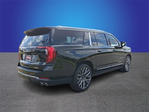 Used 2025 GMC Yukon XL Denali Ultimate image 4