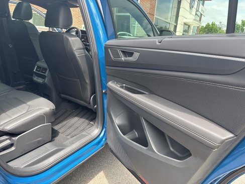 New 2025 Volkswagen Atlas Cross Sport SEL R-Line image 23