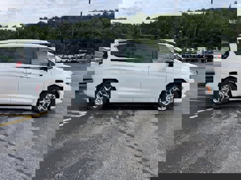 New 2024 Chrysler Voyager LX image 7