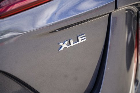 Used 2022 Toyota Prius Prime XLE image 9