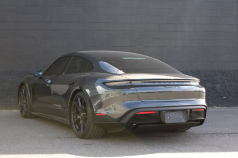 Used 2022 Porsche Taycan GTS image 3