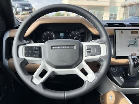 New 2025 Land Rover Defender 130 S image 33