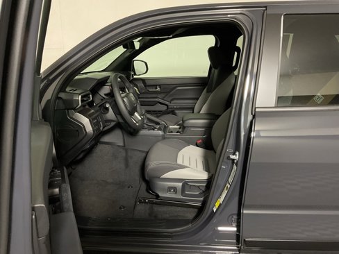 New 2025 Toyota Tacoma TRD Off-Road image 18