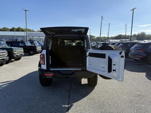 New 2025 Ford Bronco Outer Banks image 5
